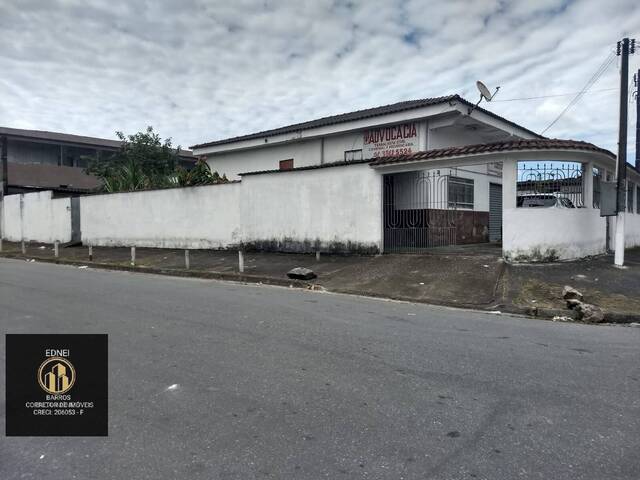 #202 - Sobrado para Venda em São Vicente - SP