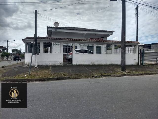 #202 - Sobrado para Venda em São Vicente - SP