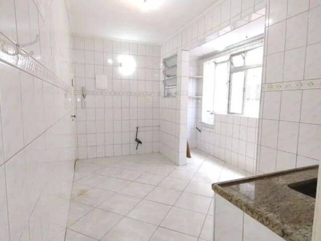 #542 - Apartamento para Locação em Santos - SP