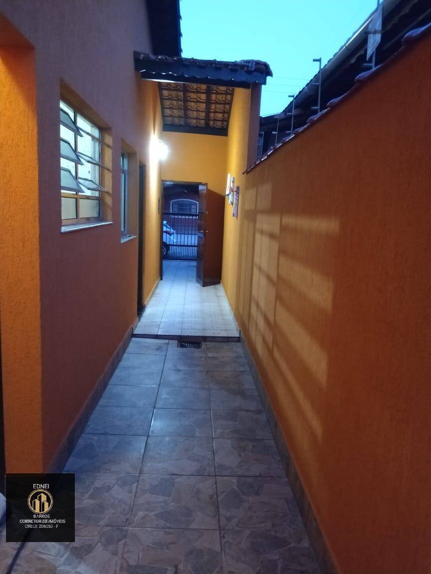 Casa à venda com 2 quartos, 70m² - Foto 10