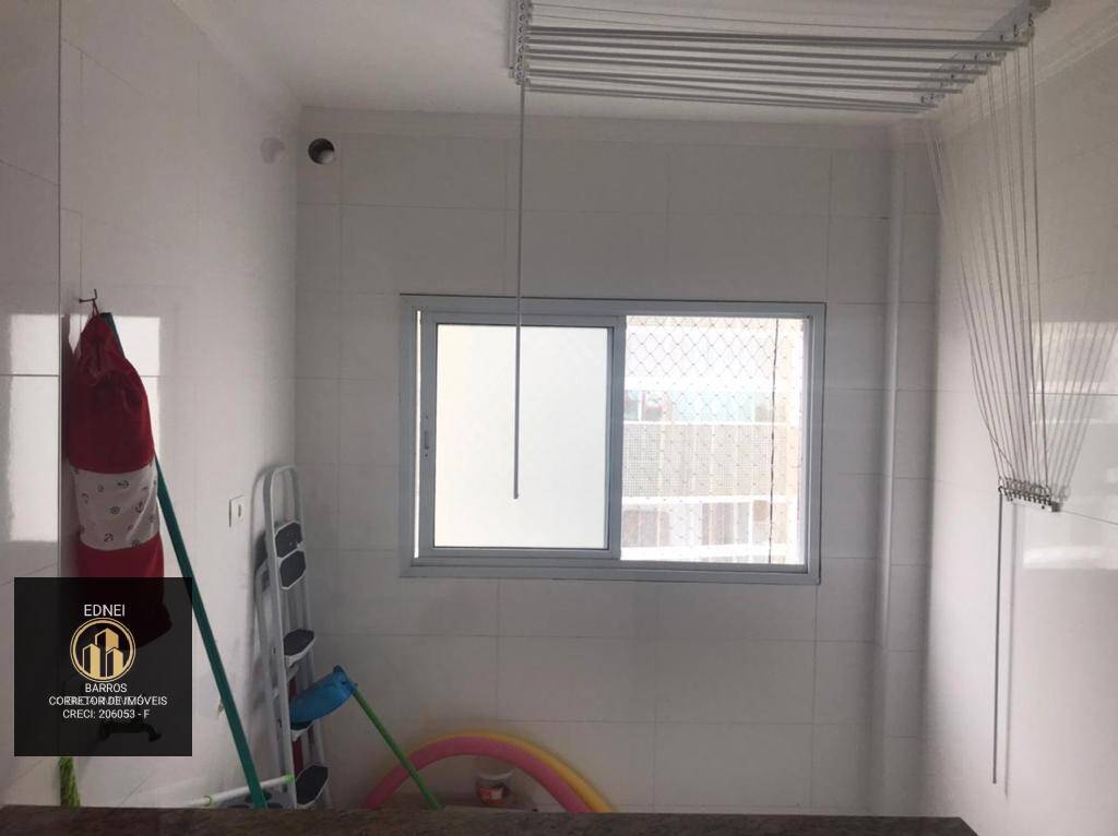 Apartamento à venda com 3 quartos, 124m² - Foto 2