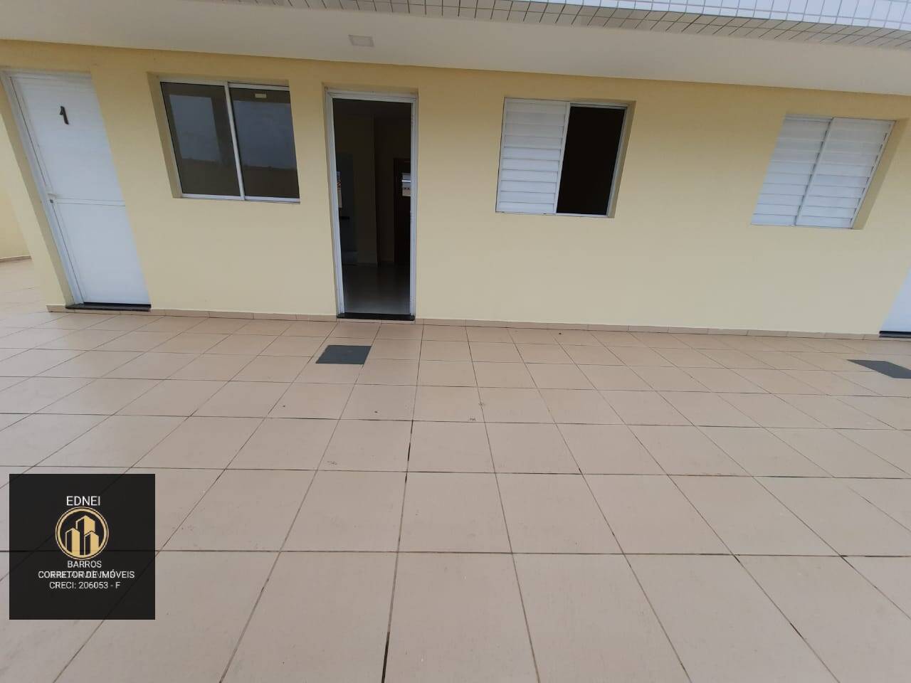 Casa à venda com 2 quartos, 55m² - Foto 5