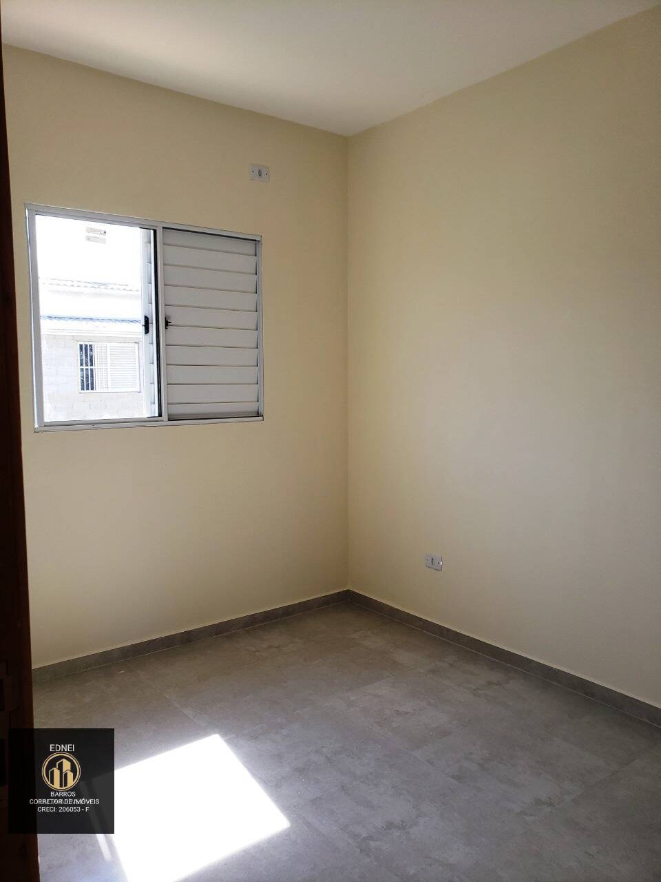 Casa à venda com 2 quartos, 55m² - Foto 10