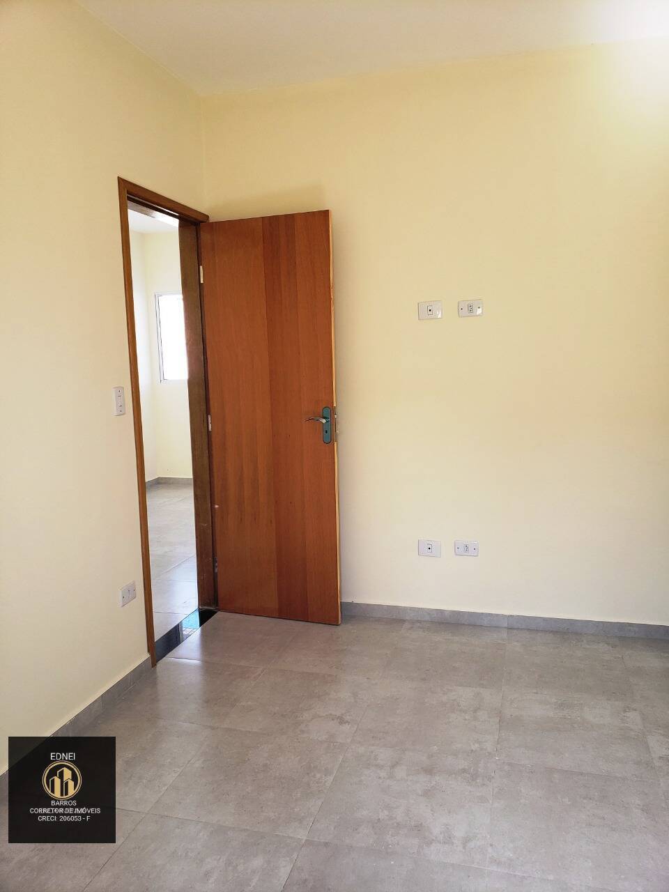 Casa à venda com 2 quartos, 55m² - Foto 23