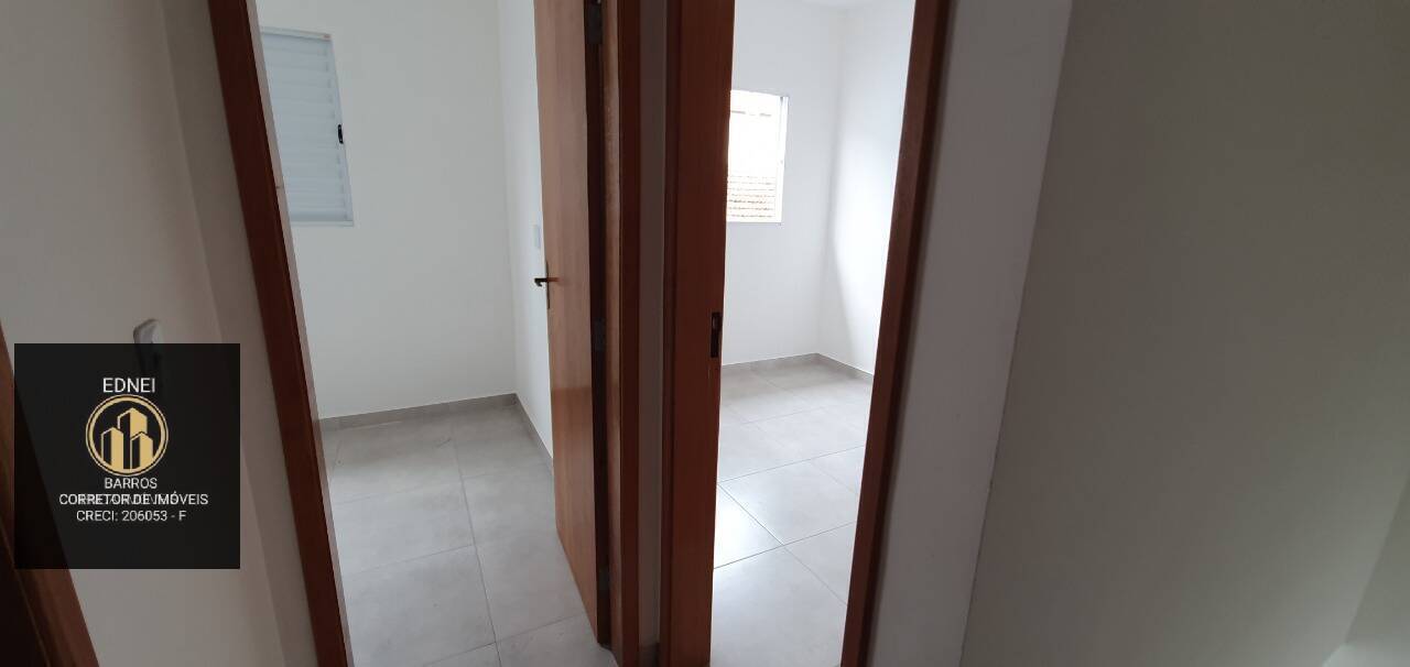 Casa à venda com 2 quartos, 43m² - Foto 3