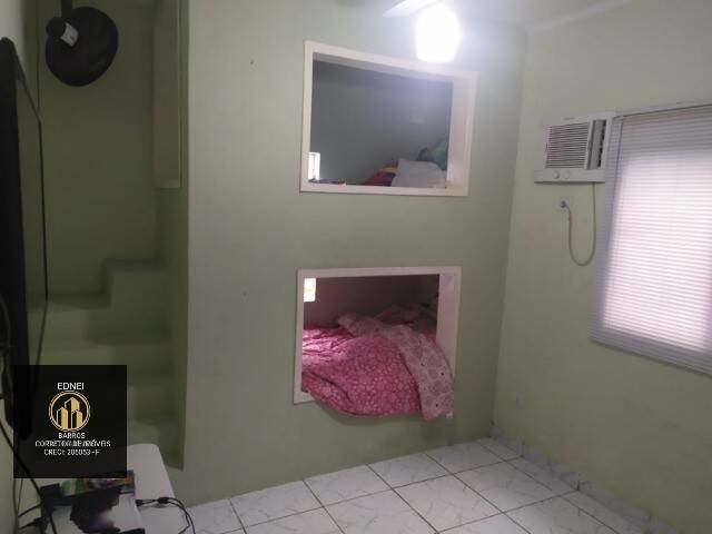 Casa à venda com 2 quartos, 130m² - Foto 11