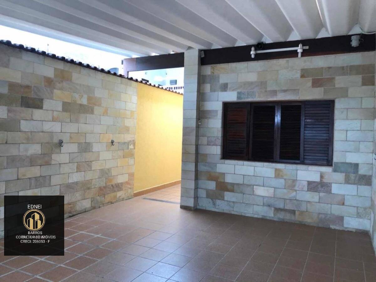 Casa à venda com 2 quartos, 111m² - Foto 1