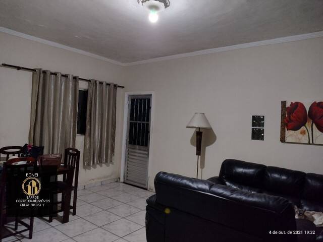 Casa à venda com 2 quartos, 300m² - Foto 3