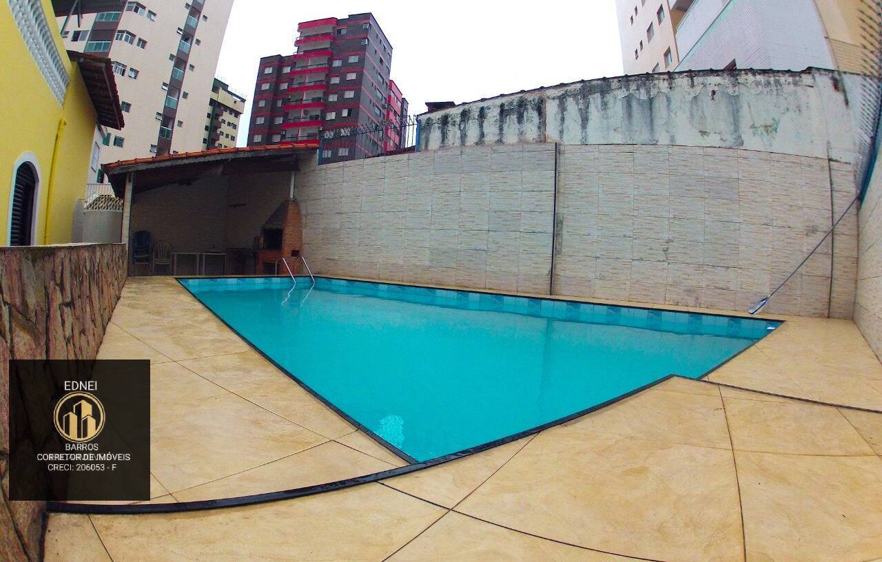 Sobrado à venda com 5 quartos, 343m² - Foto 1