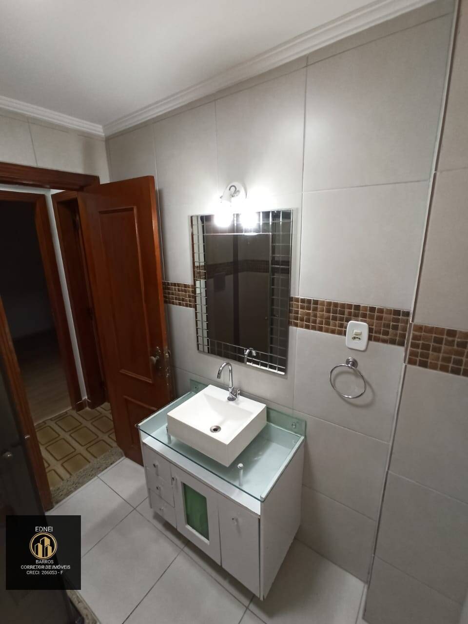 Apartamento à venda com 2 quartos, 57m² - Foto 2