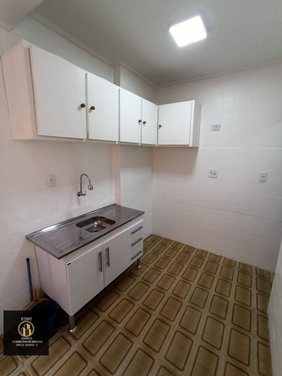 Apartamento à venda com 2 quartos, 57m² - Foto 11