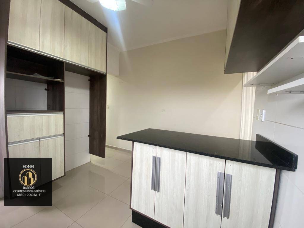 Casa para alugar com 3 quartos, 82m² - Foto 4