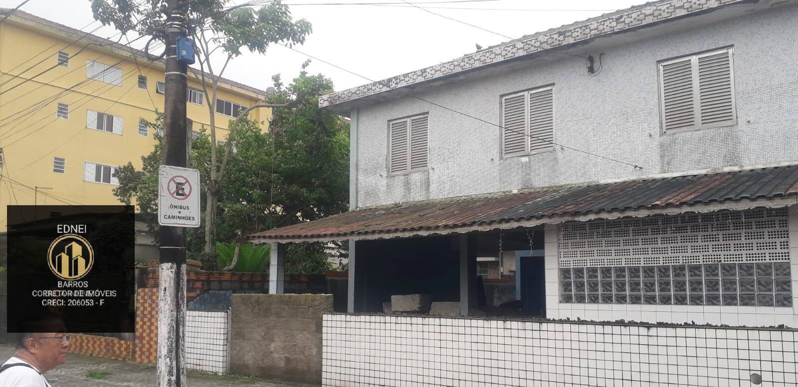 Casa à venda com 8 quartos, 880m² - Foto 2