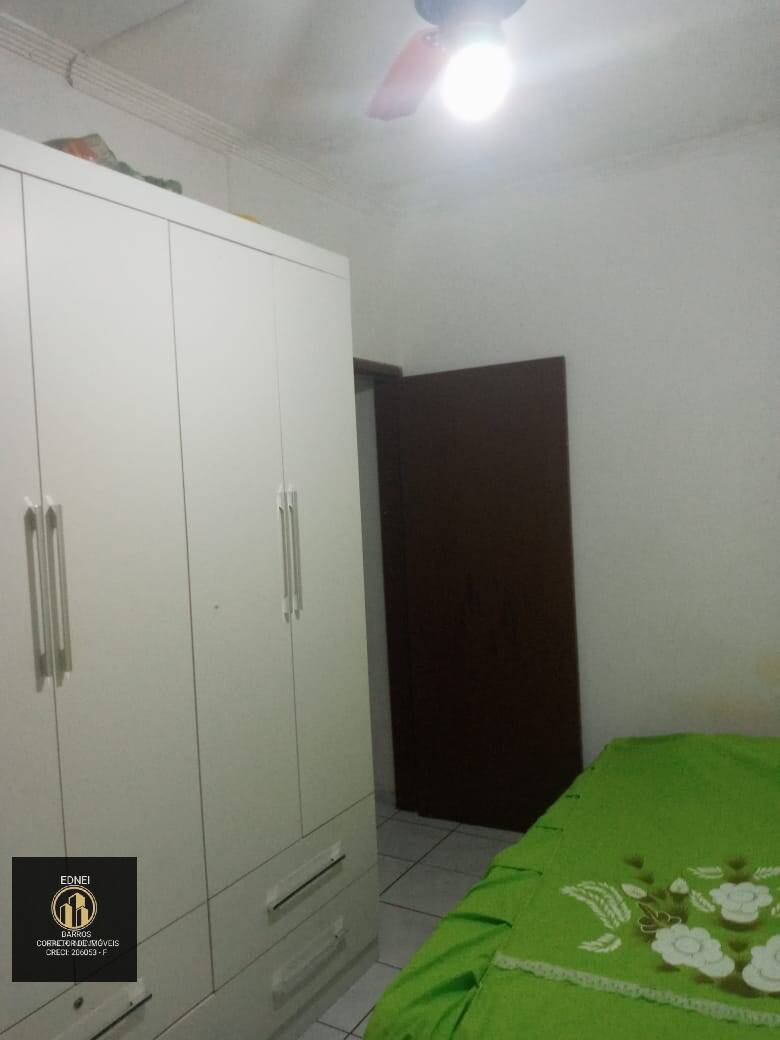 Casa à venda com 2 quartos, 70m² - Foto 6