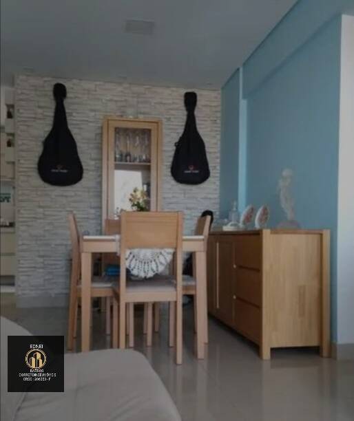 Apartamento à venda com 2 quartos, 61m² - Foto 4