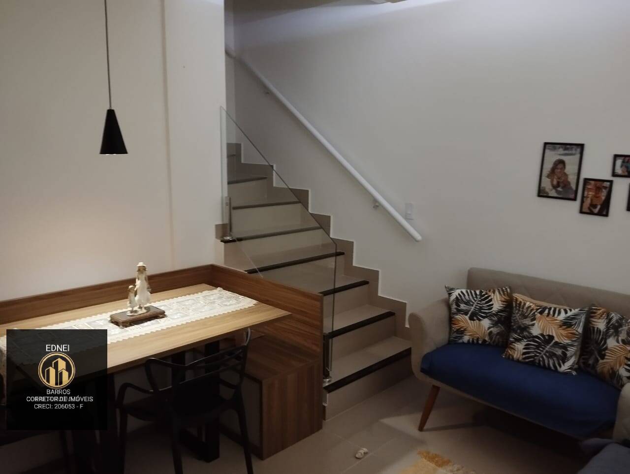 Casa à venda com 2 quartos, 56m² - Foto 3