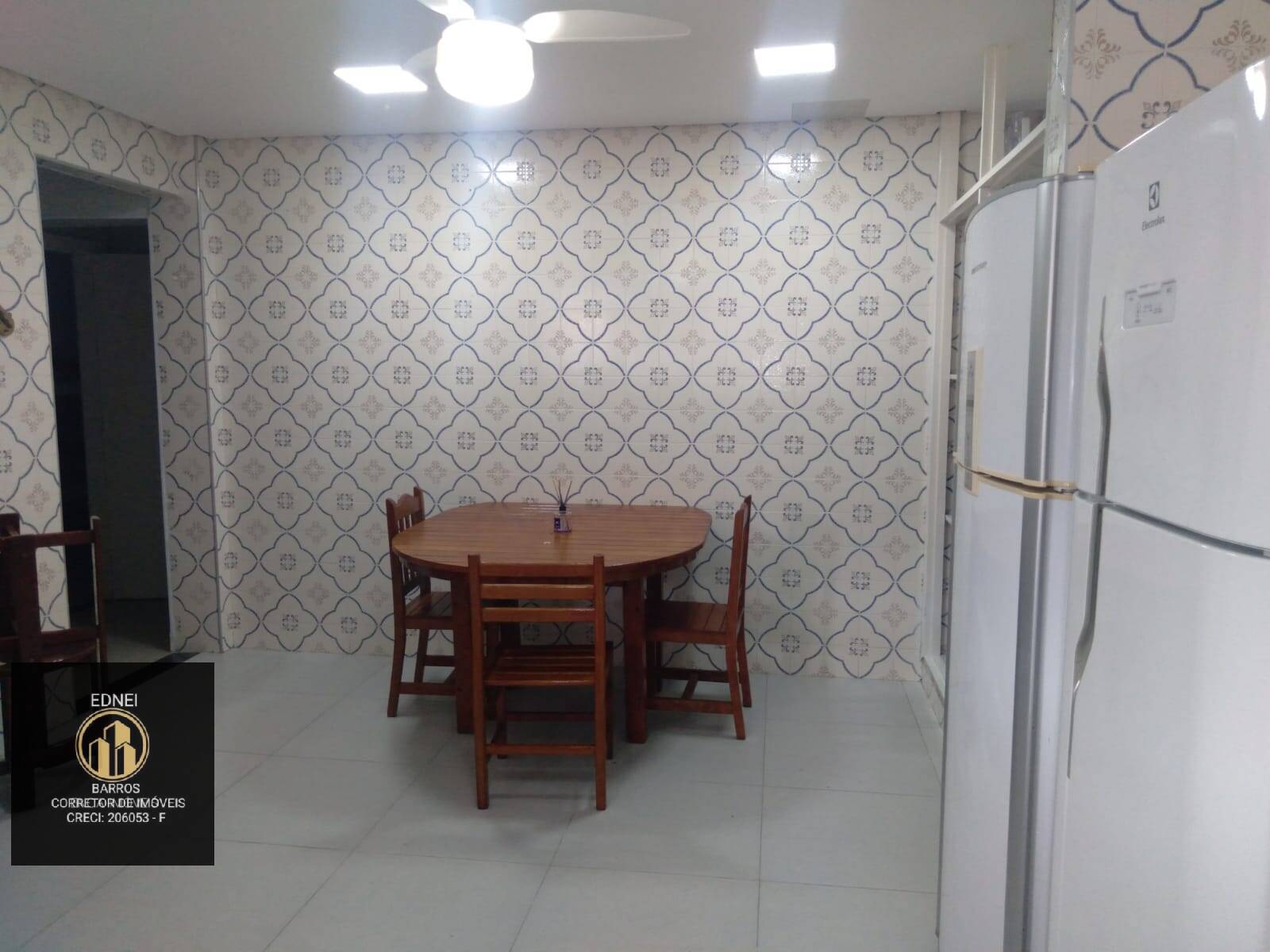 Casa para alugar com 3 quartos, 690m² - Foto 23