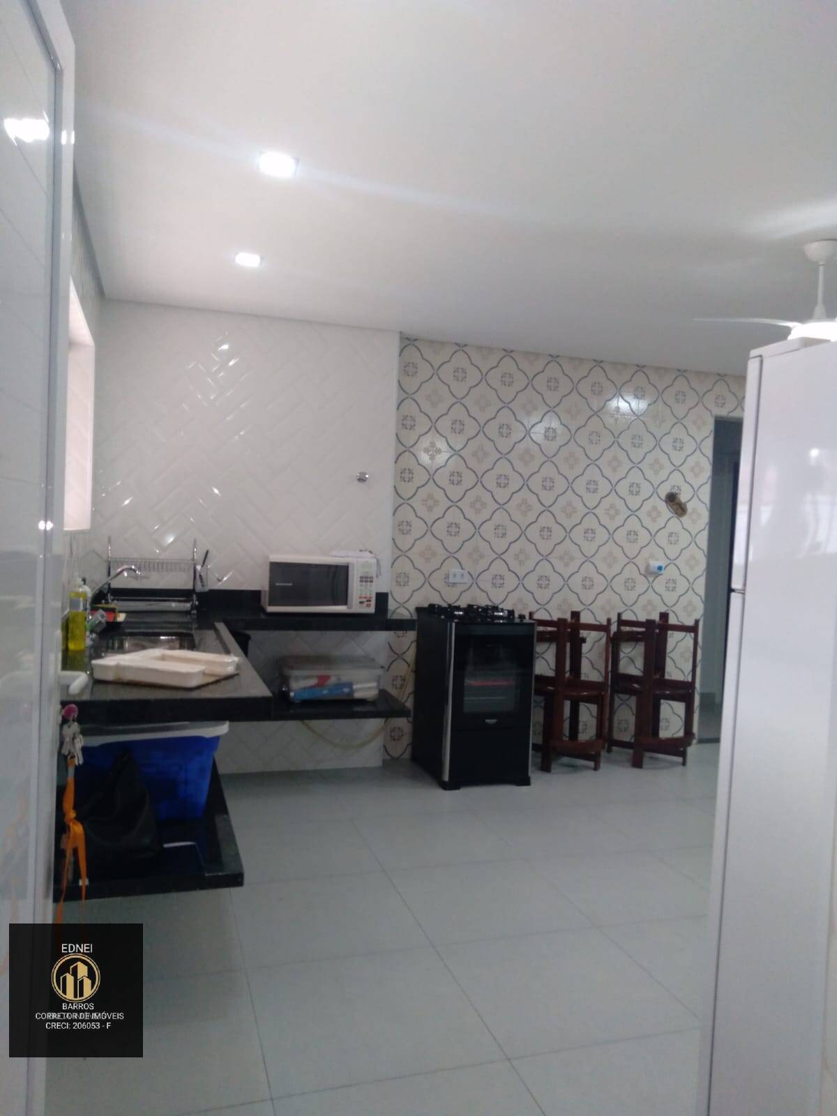 Casa para alugar com 3 quartos, 690m² - Foto 21