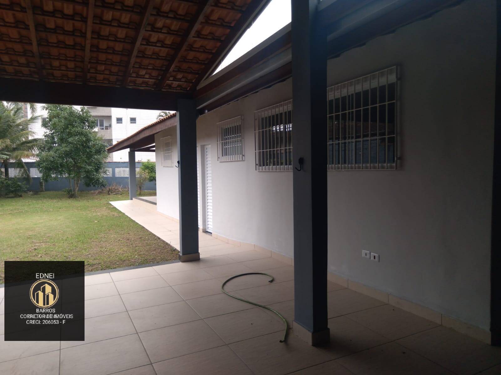 Casa para alugar com 3 quartos, 690m² - Foto 14