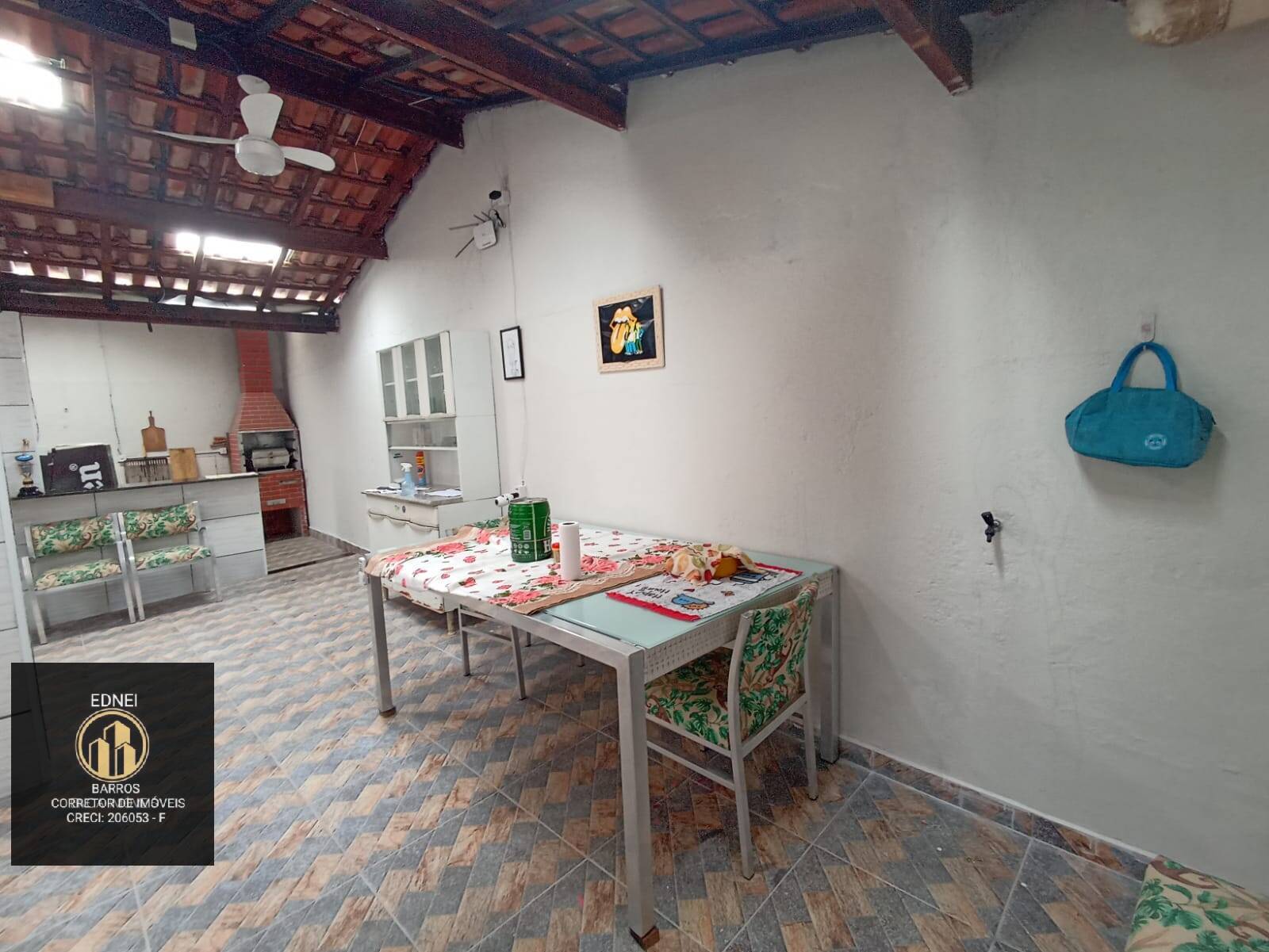 Casa à venda e aluguel com 2 quartos, 240m² - Foto 15