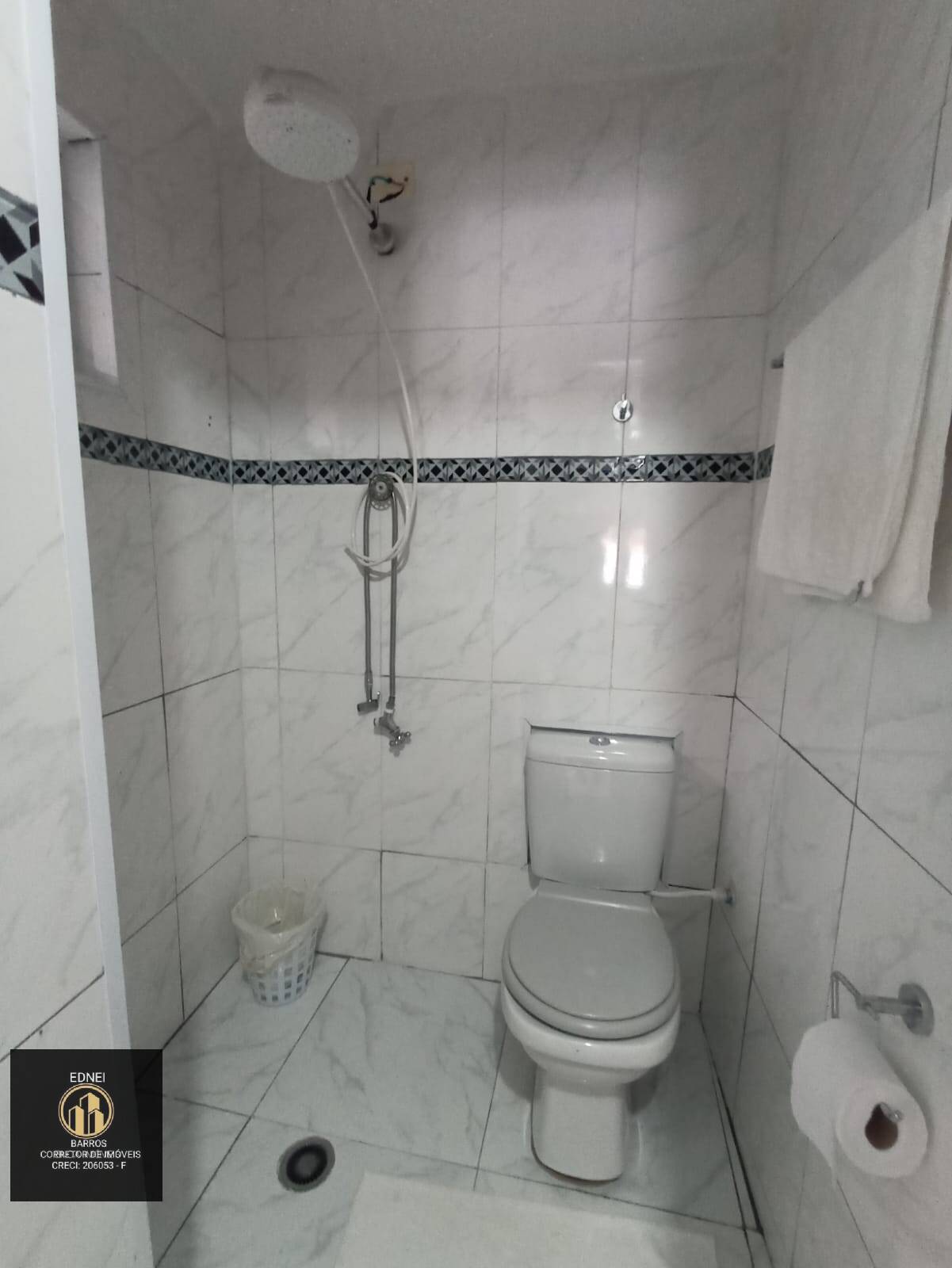 Casa à venda e aluguel com 2 quartos, 240m² - Foto 17