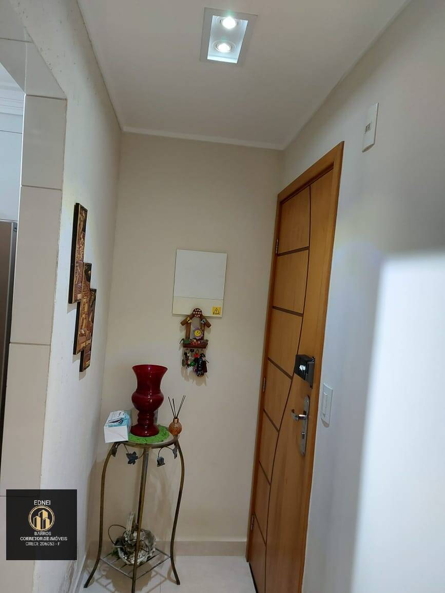 Apartamento à venda com 2 quartos, 68m² - Foto 2