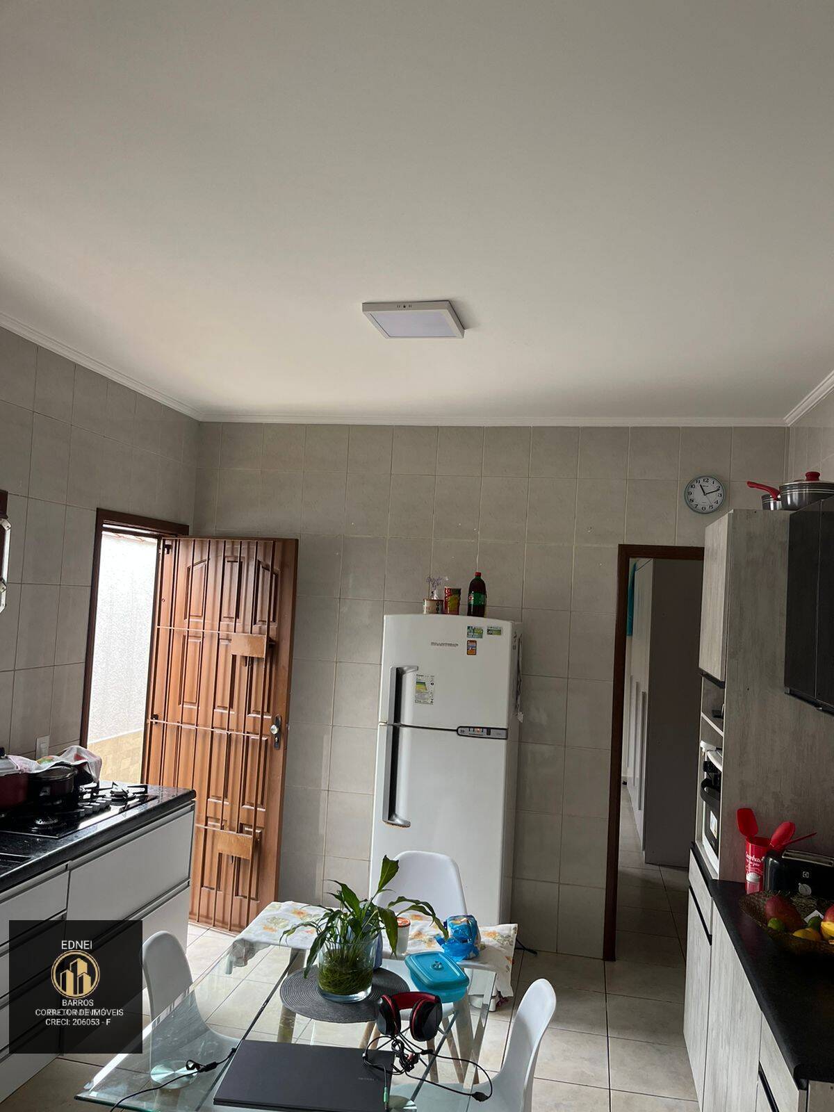 Casa à venda com 2 quartos, 125m² - Foto 4