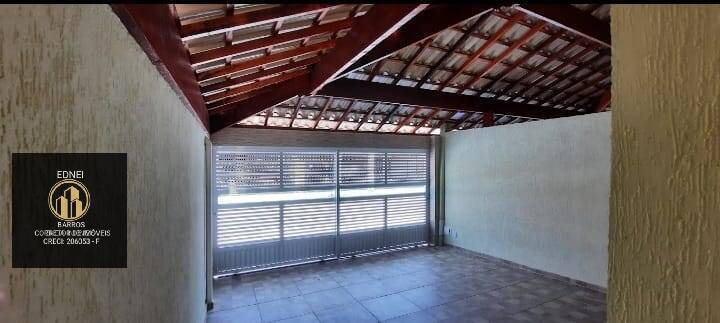 Casa à venda com 2 quartos, 125m² - Foto 2