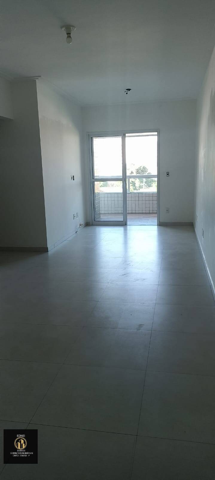 Apartamento à venda com 2 quartos, 136m² - Foto 3