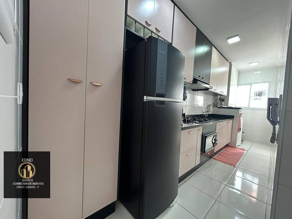 Apartamento à venda com 2 quartos, 65m² - Foto 5