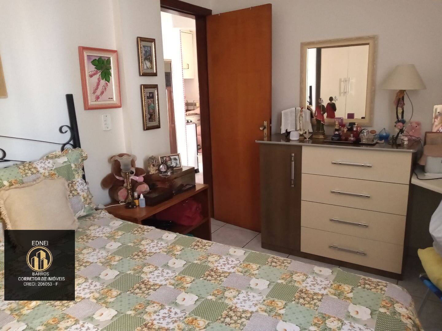 Apartamento à venda com 2 quartos, 75m² - Foto 18