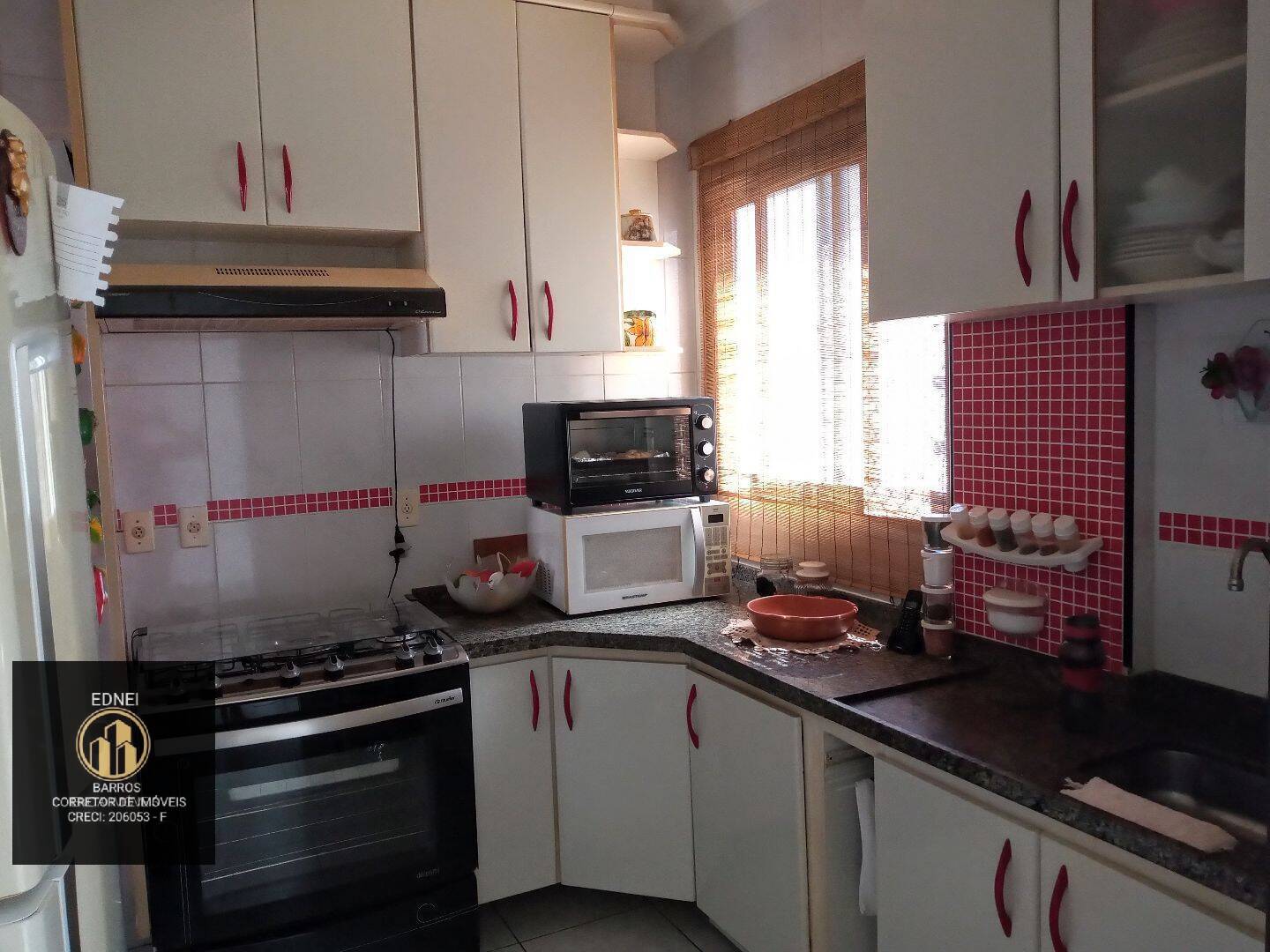 Apartamento à venda com 2 quartos, 75m² - Foto 11