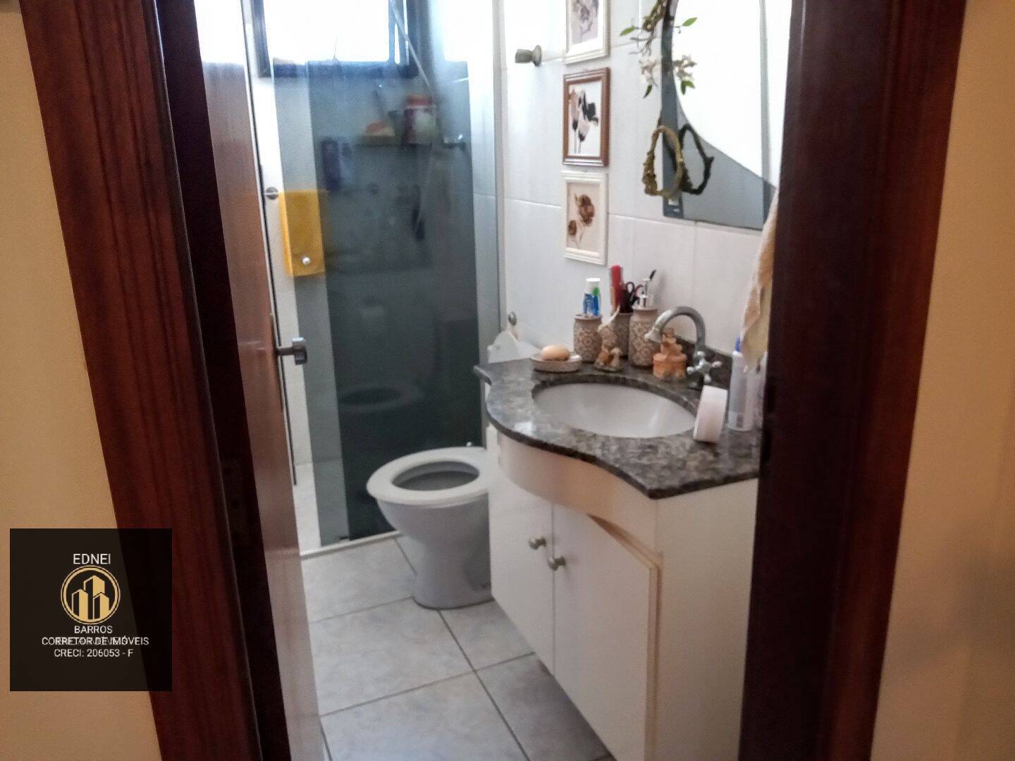 Apartamento à venda com 2 quartos, 75m² - Foto 17