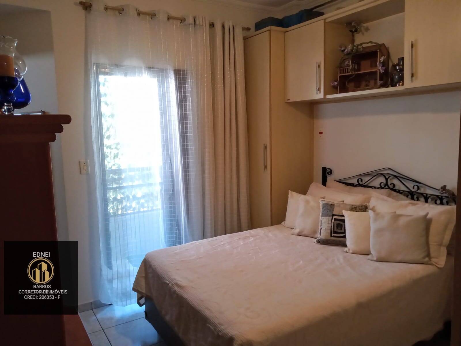 Apartamento à venda com 2 quartos, 75m² - Foto 15