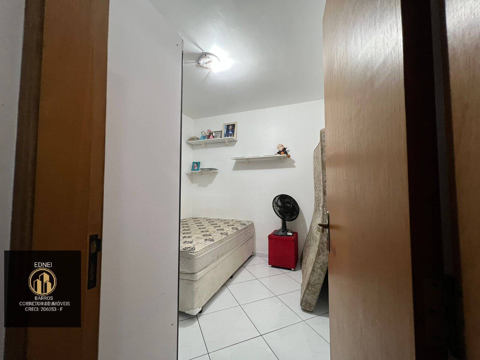 Apartamento à venda com 3 quartos, 110m² - Foto 7