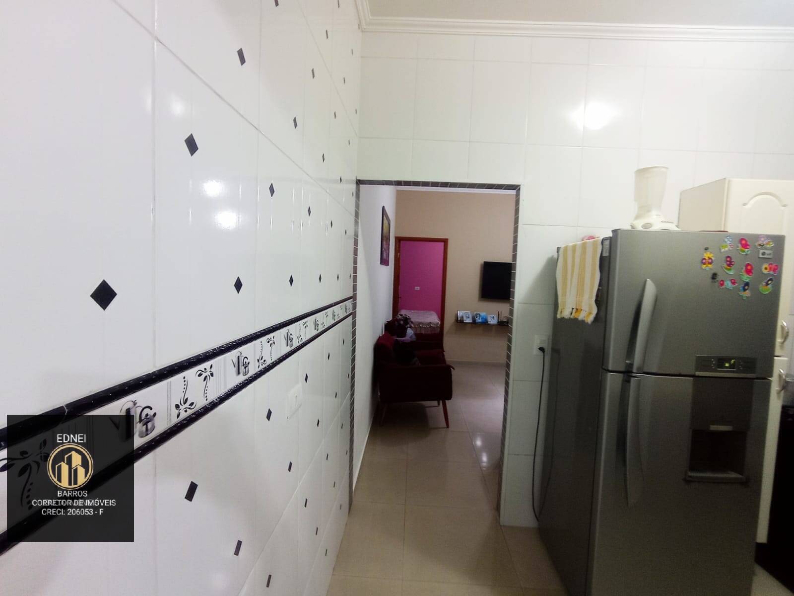 Casa à venda com 3 quartos, 90m² - Foto 11