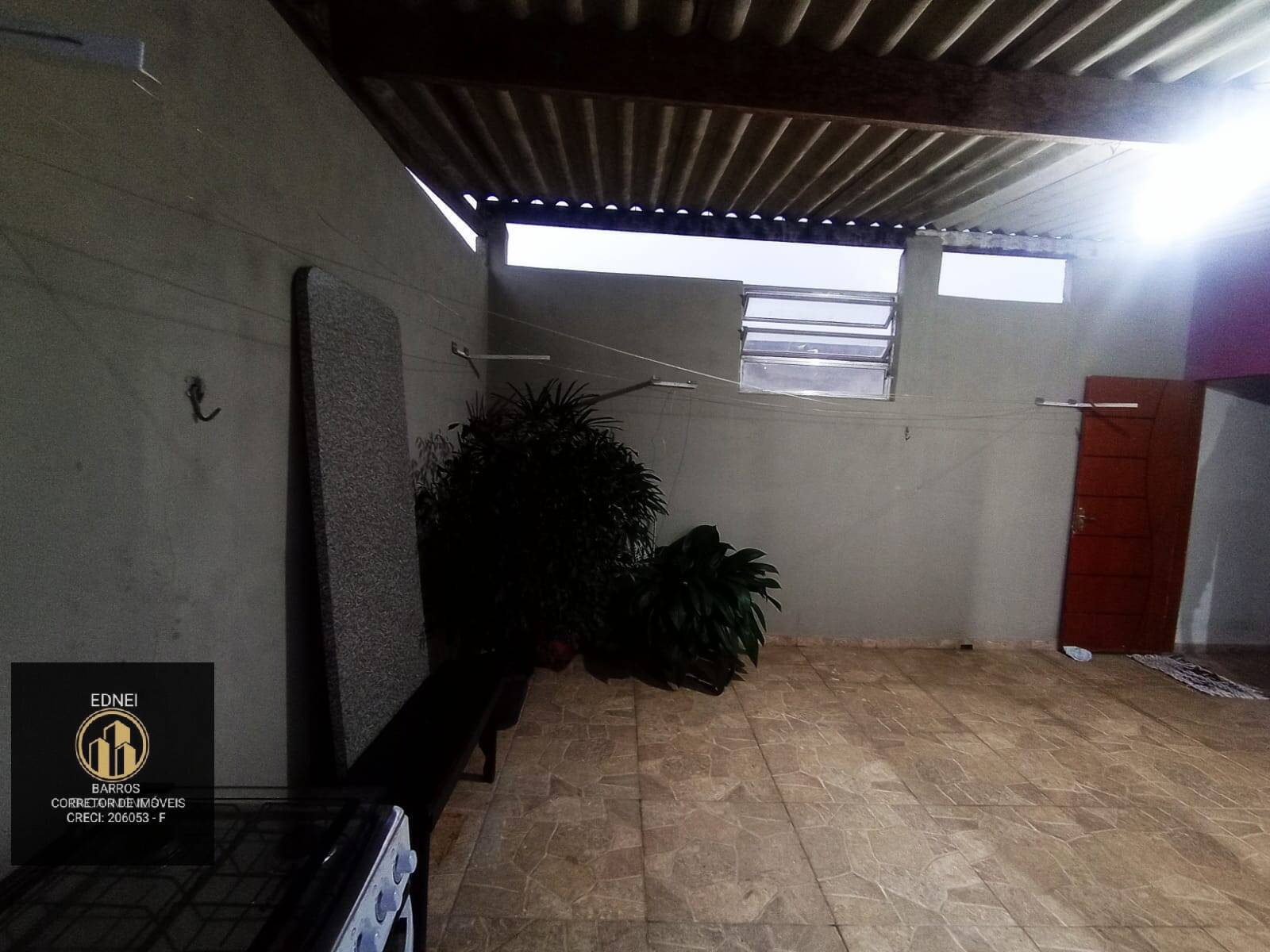 Casa à venda com 3 quartos, 90m² - Foto 25