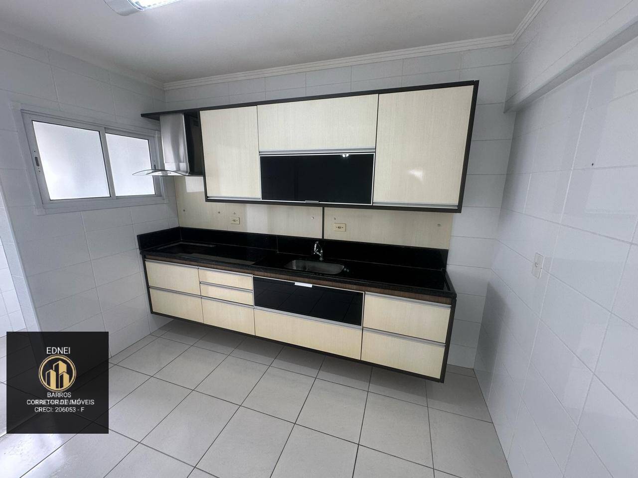 Apartamento à venda com 1 quarto, 50m² - Foto 3