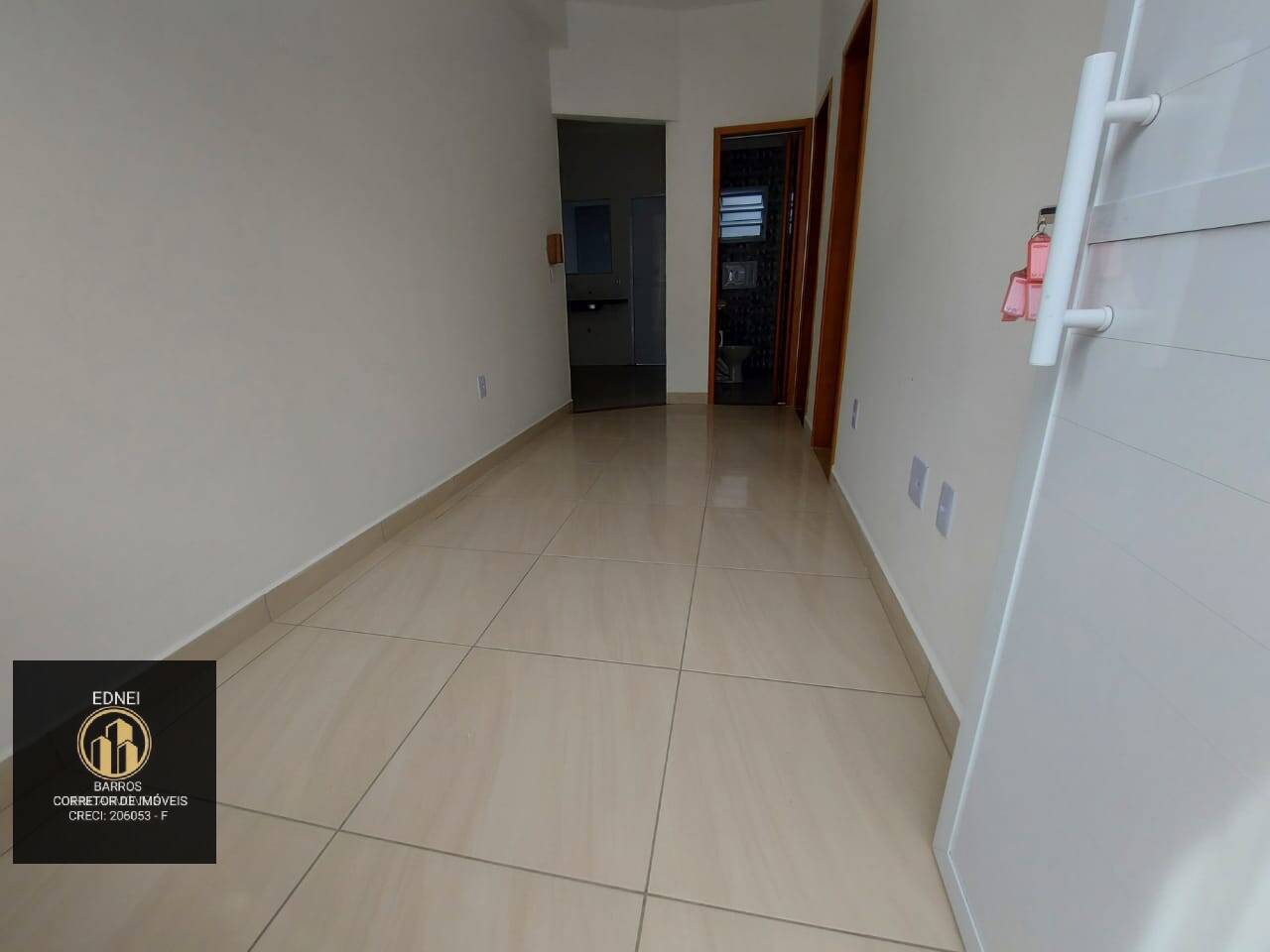 Casa à venda com 2 quartos, 44m² - Foto 2