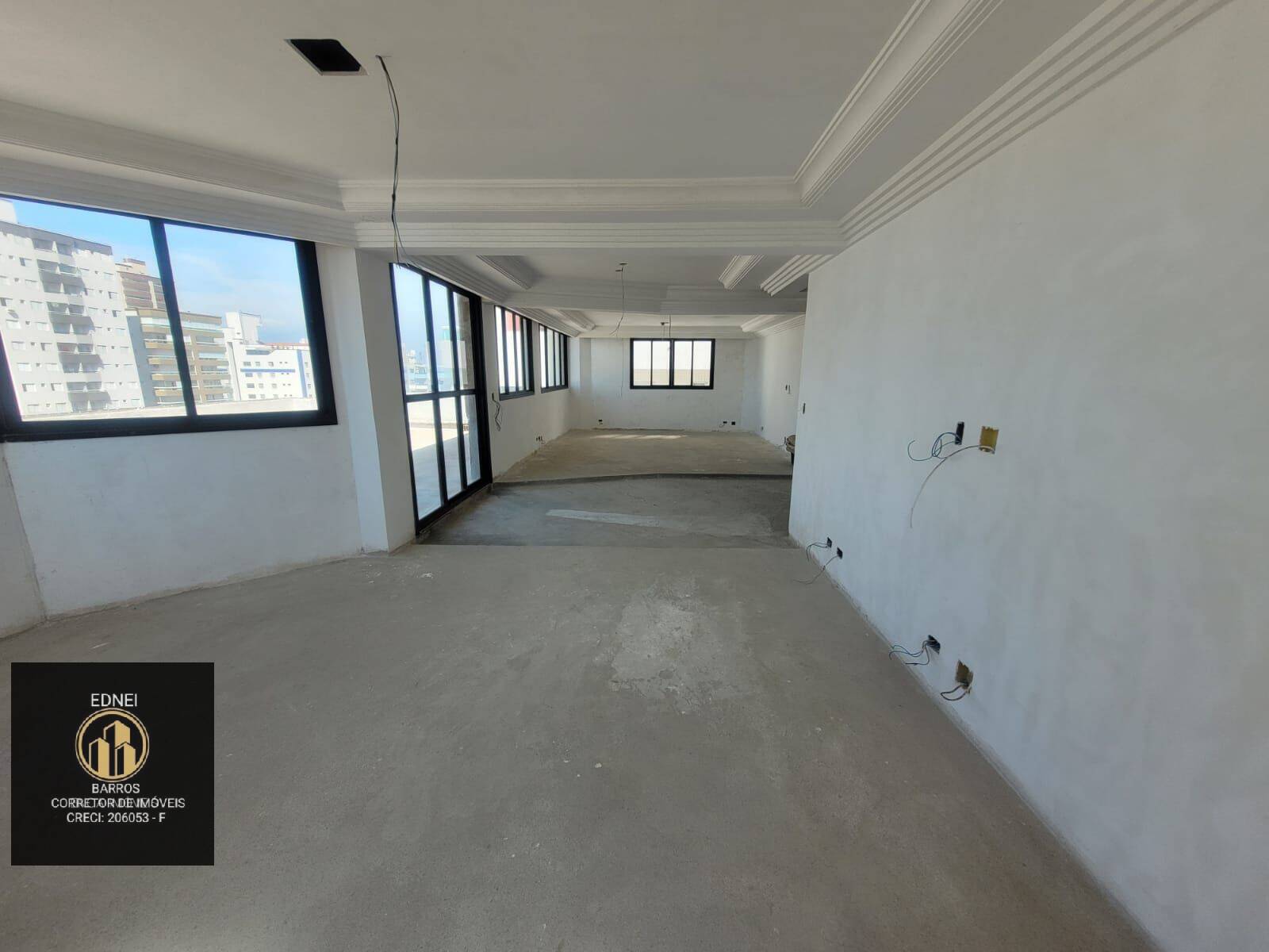 Cobertura à venda com 4 quartos, 230m² - Foto 2