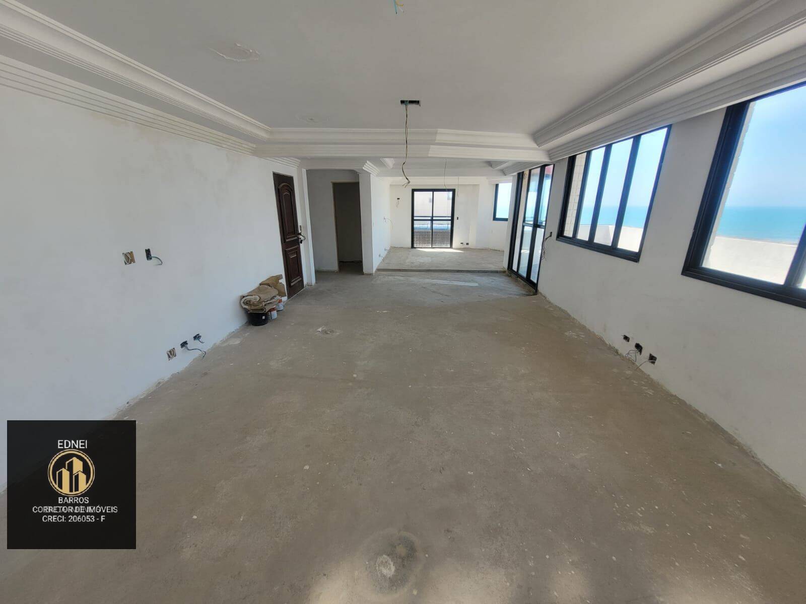 Cobertura à venda com 4 quartos, 230m² - Foto 3