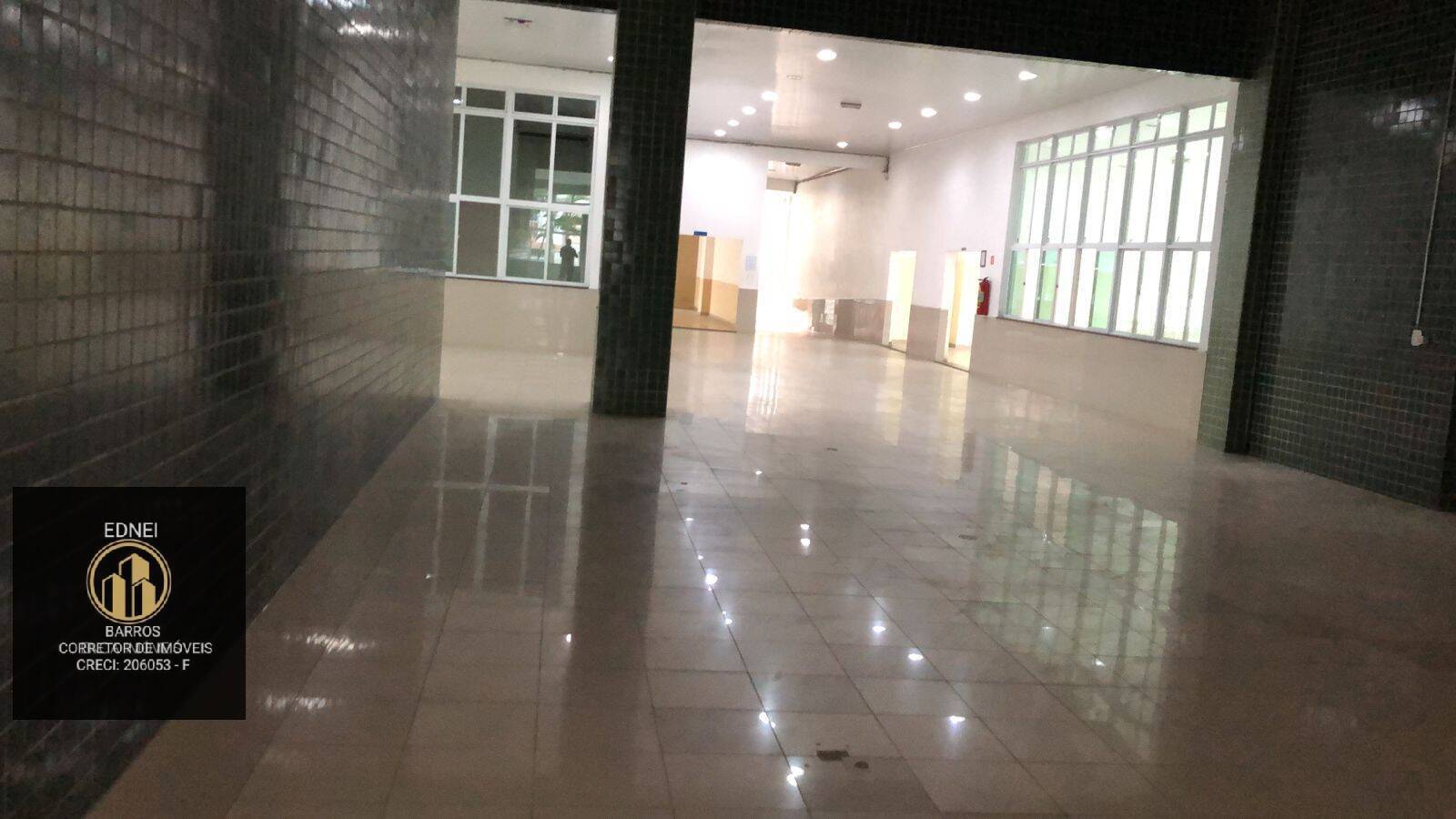 Prédio Inteiro à venda com 99 quartos, 5000m² - Foto 2