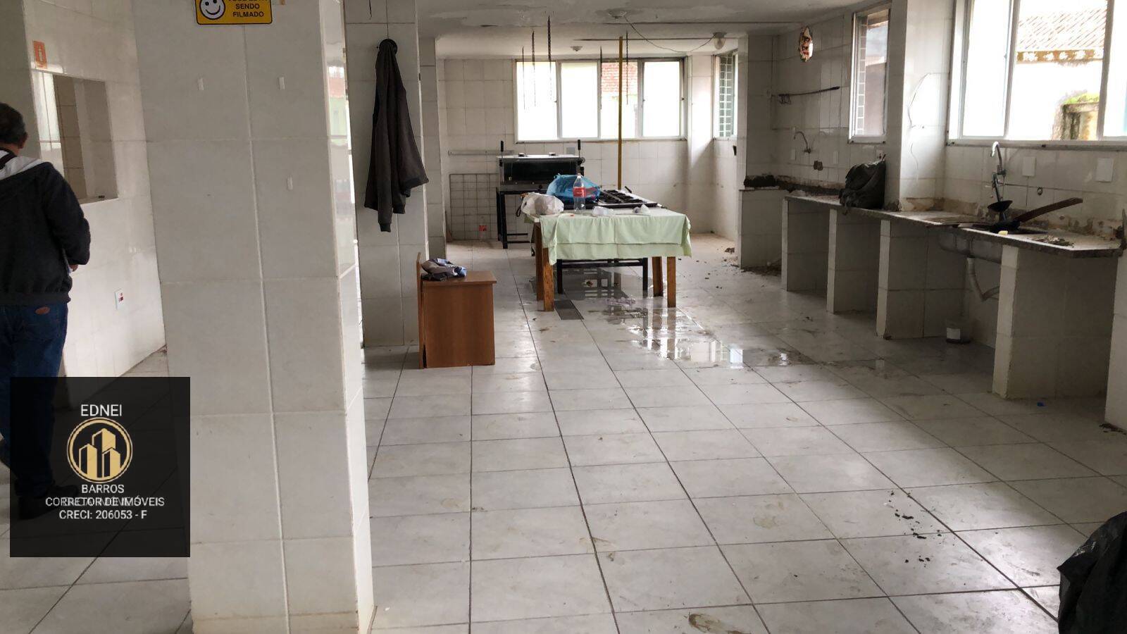 Prédio Inteiro à venda com 99 quartos, 5000m² - Foto 17