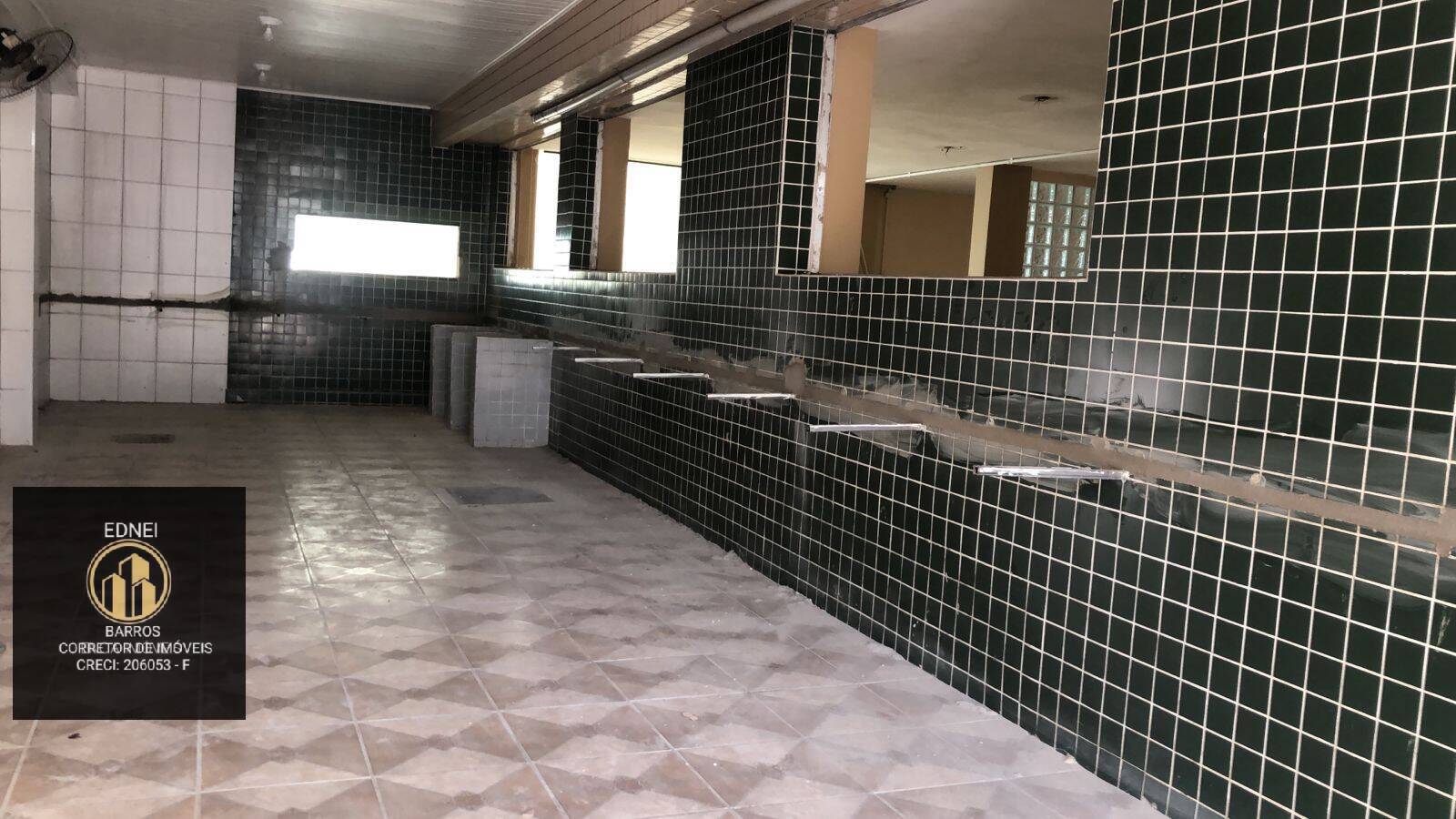 Prédio Inteiro à venda com 99 quartos, 5000m² - Foto 25