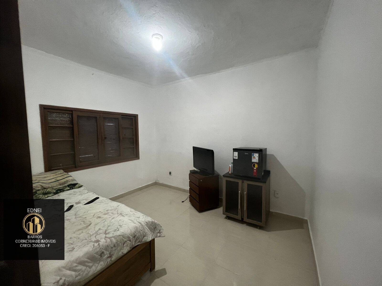 Casa à venda com 2 quartos, 200m² - Foto 8