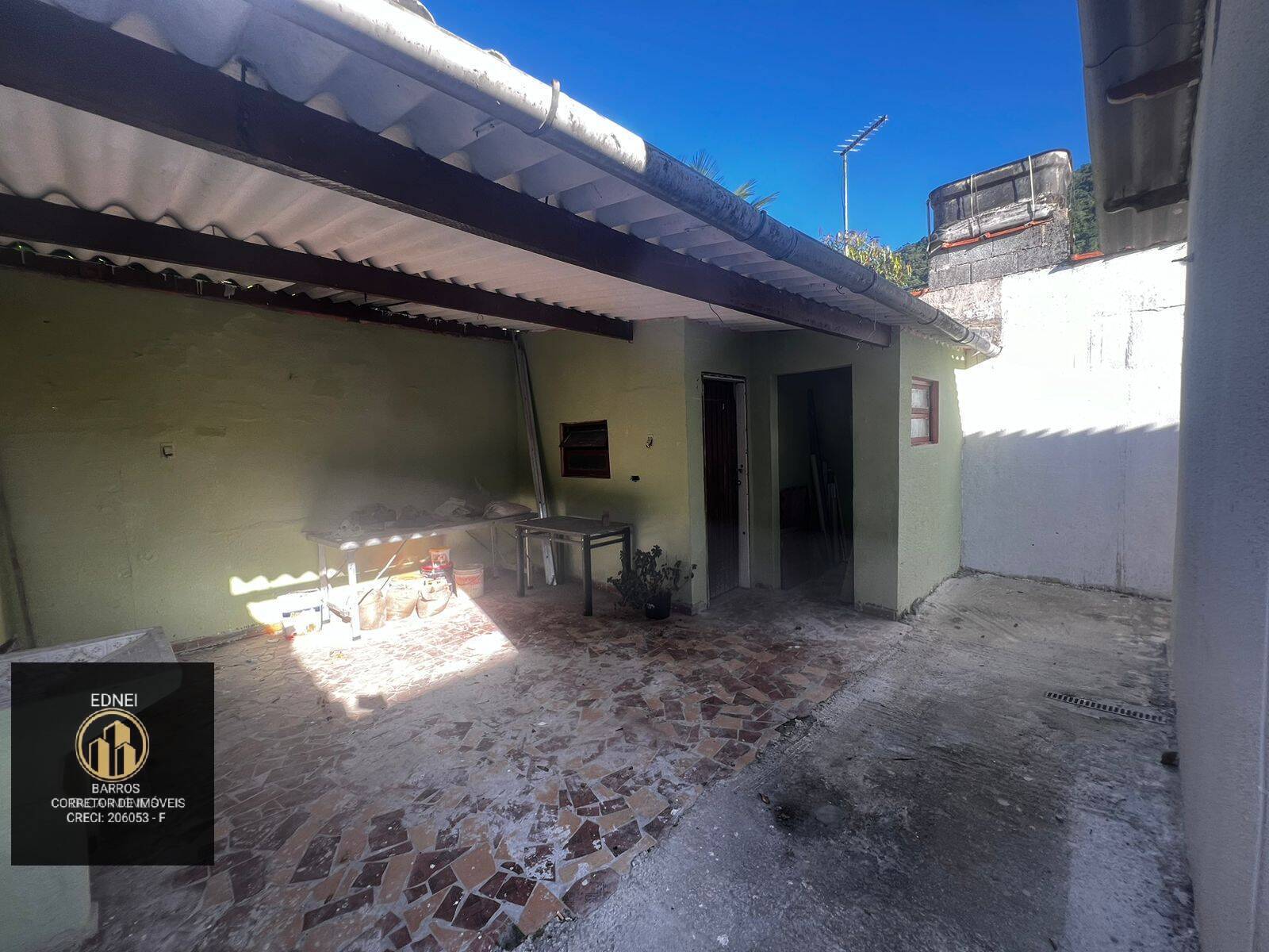 Casa à venda com 2 quartos, 200m² - Foto 10