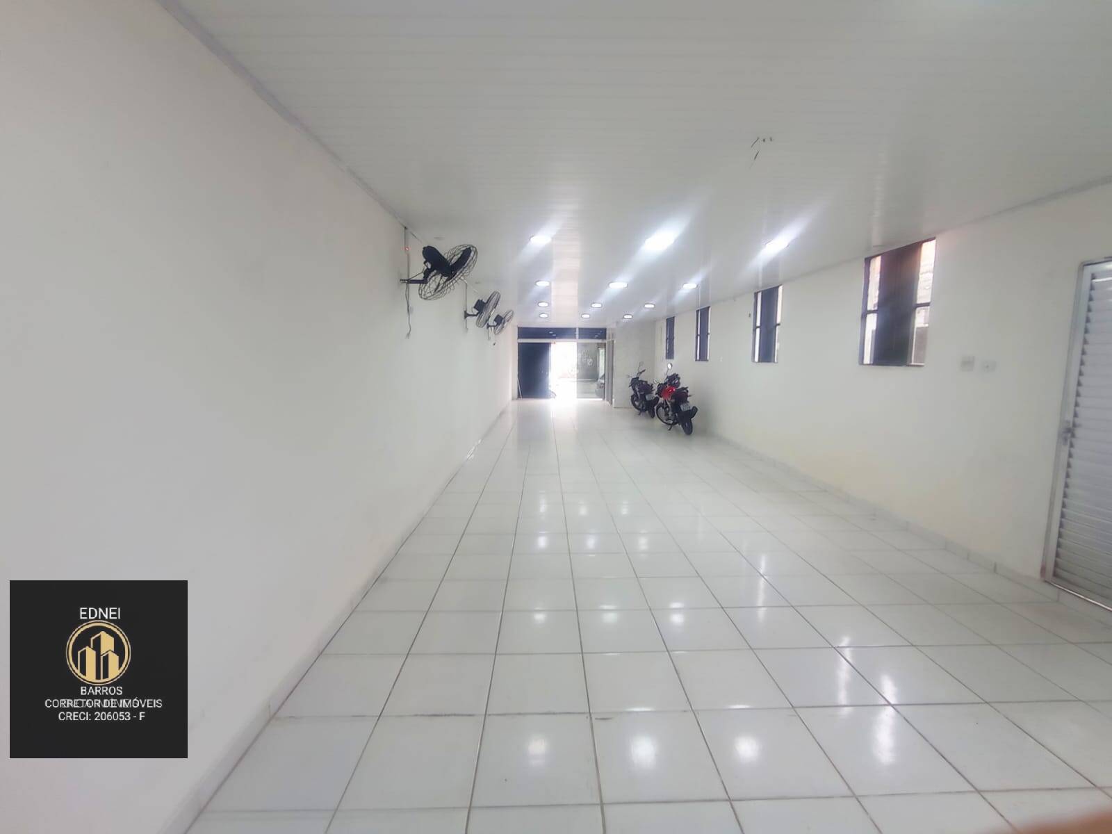 Prédio Inteiro para alugar, 90m² - Foto 1